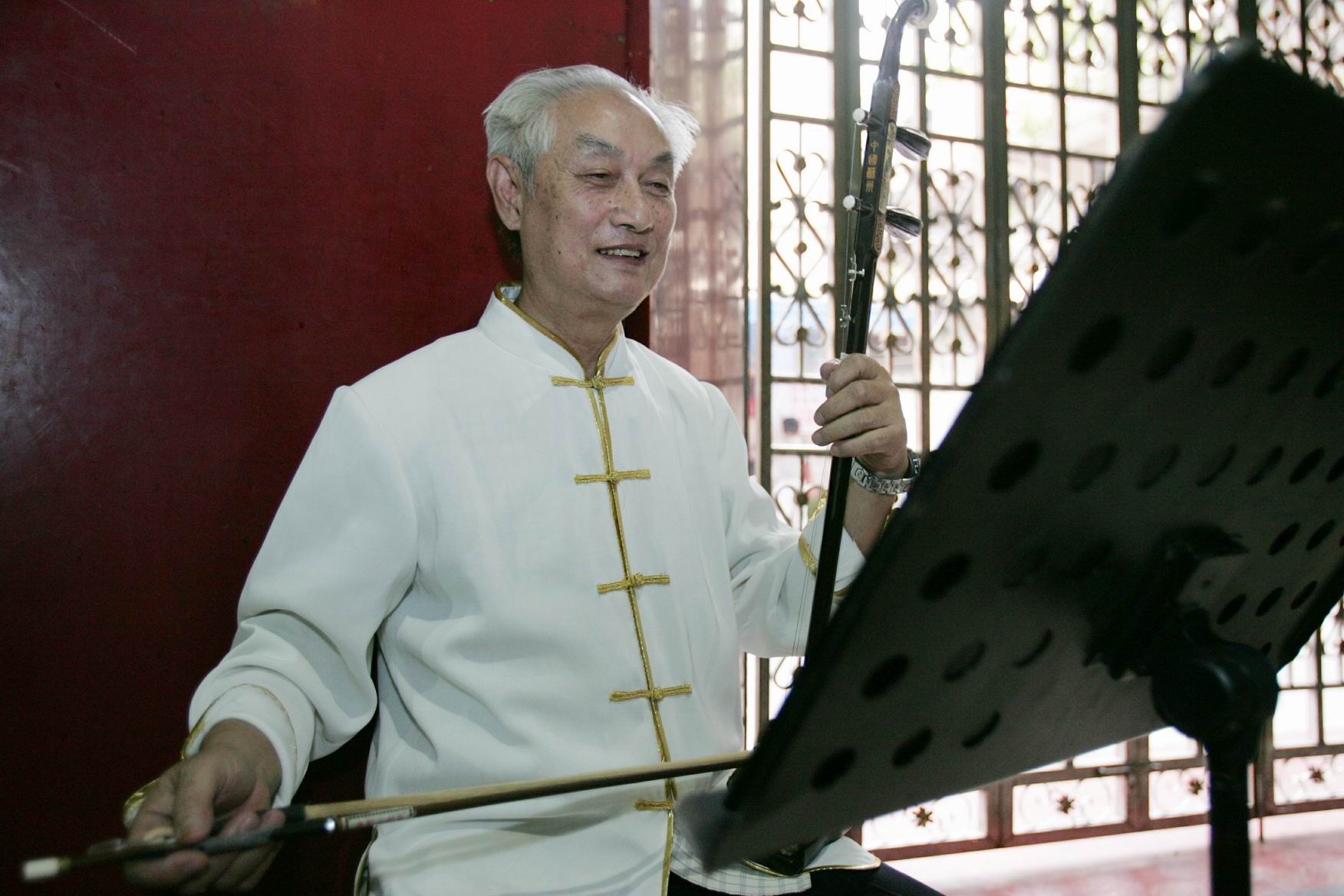 10，最老的二胡乐师已经83岁了.jpg