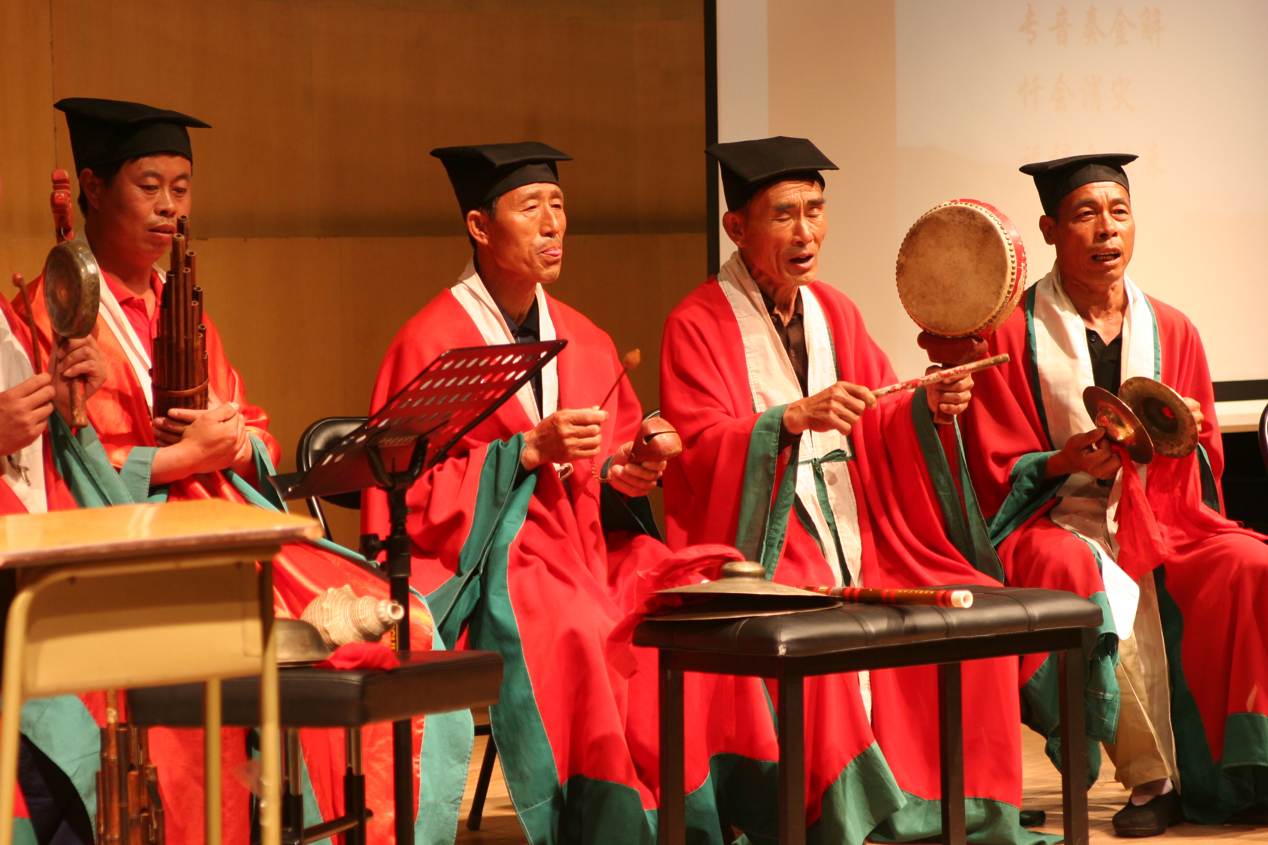 2008年5月，海峡两岸民俗文化节上，连江道士现场表演道教音乐 (2).jpg
