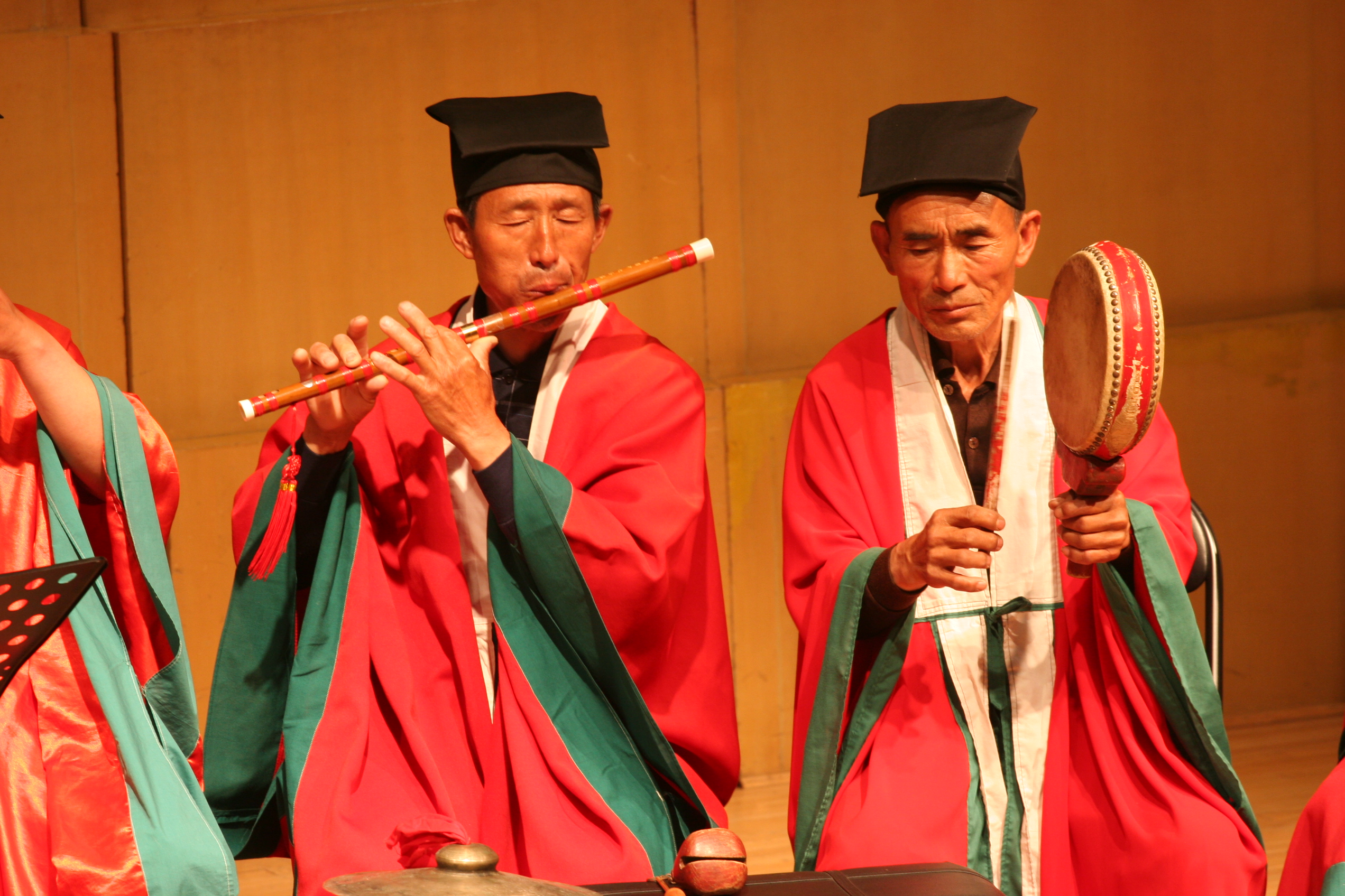 2008年5月，海峡两岸民俗文化节上，连江道士现场表演道教音乐 (3).jpg