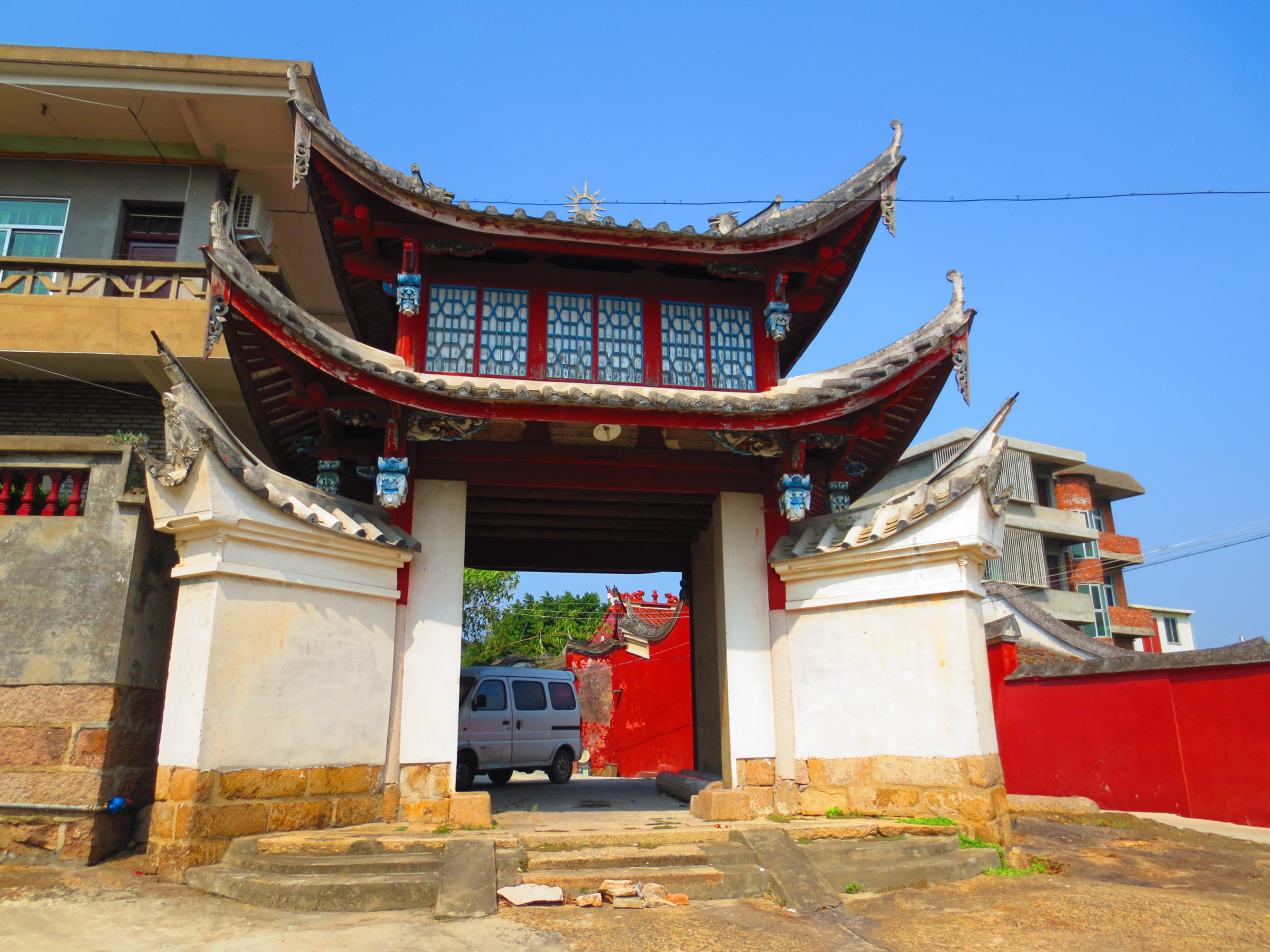 长乐市航城街道琴江满族村的前身是“福州三江口水师旗营”。